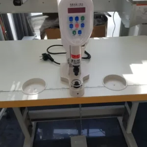 Masina de batut capse cu 1 cap electrica