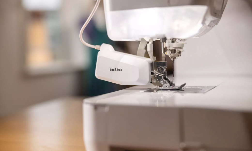 BROTHER-STELLAIRE-INNOV-IS-XJ2-Masina-de-cusut-si-brodat-SENIORTEX-8.png